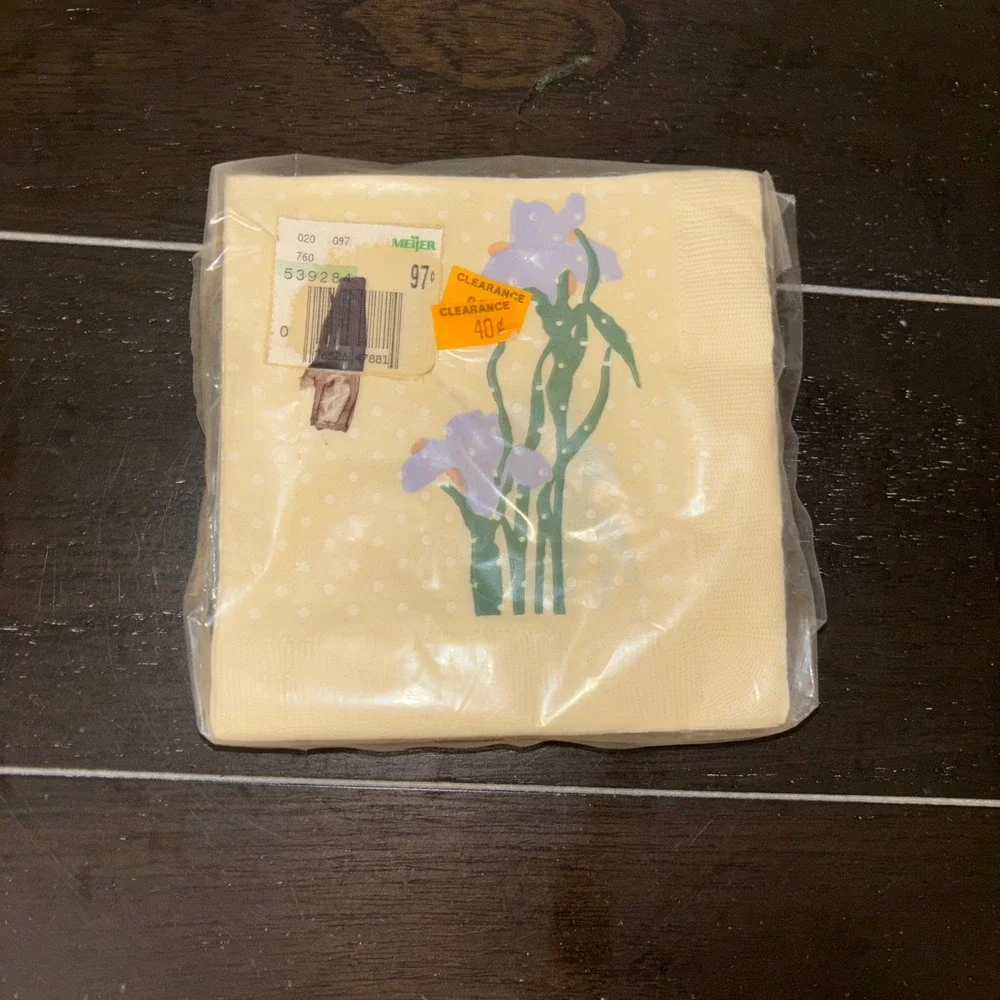Vintage Beach Beverage Napkins | 20‎ Count | Cream Floral Iris | NWT